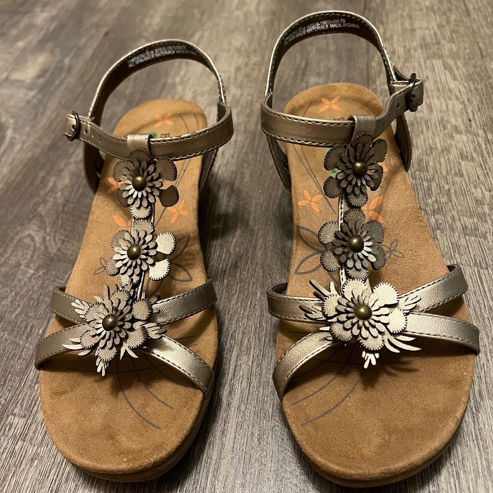 BareTraps Hammond Memory Foam Sandals